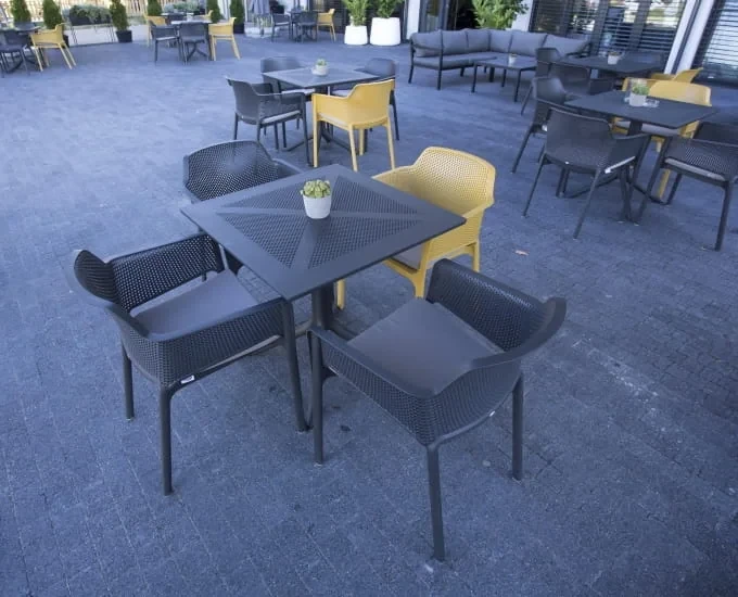 Zestaw 4 krzesła Net stół Clip X