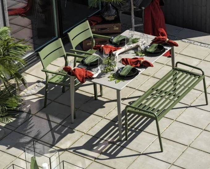 Metalowy stół Delia