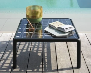 Kwadratowy stolik ze szklanym blatem Komodo