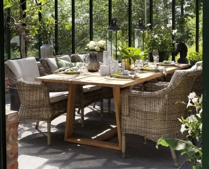 Stół obiadowy Laurion z drewna teak