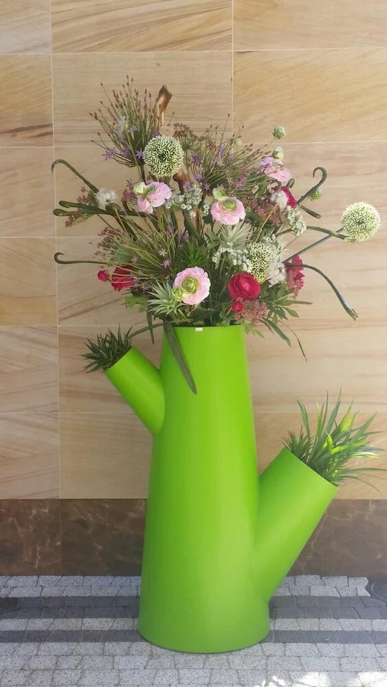 Wysoka donica na 3 rośliny Kaktus