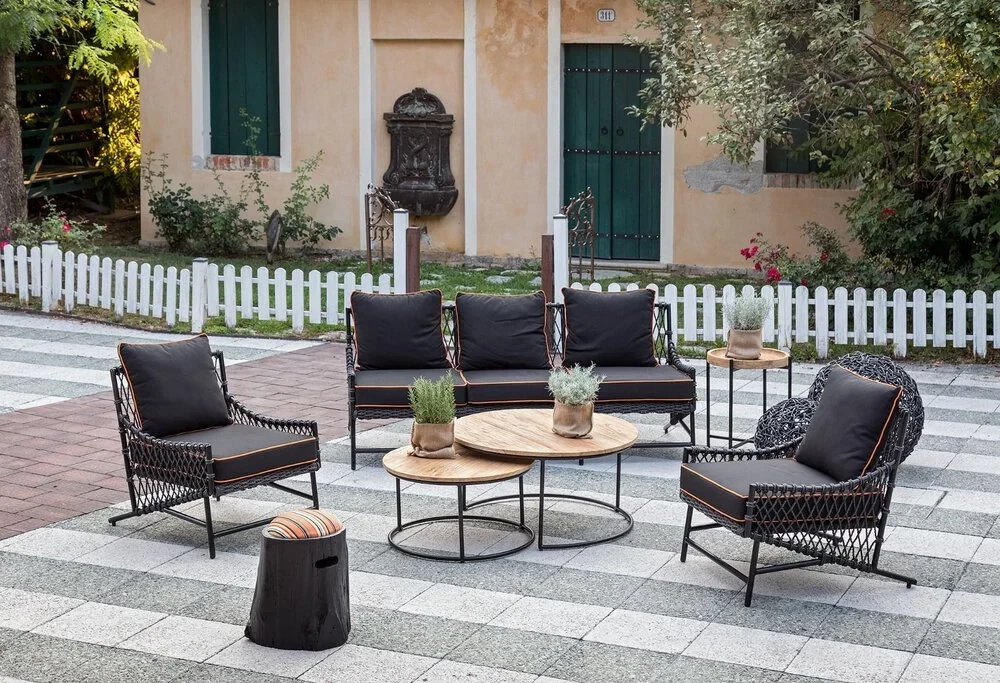 Zestaw stolików kawowych z drewnianym blatem Tori