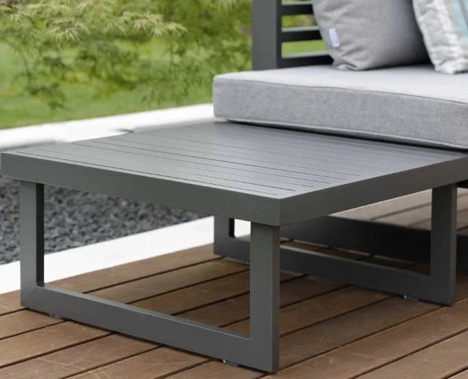 Aluminiowy stolik pufa New Holly