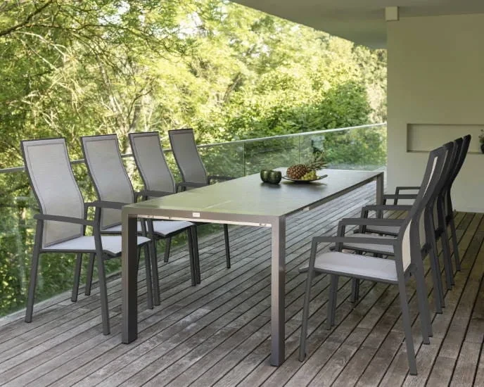 Luksusowy zestaw mebli jadalnianych Kari (8-osobowy)