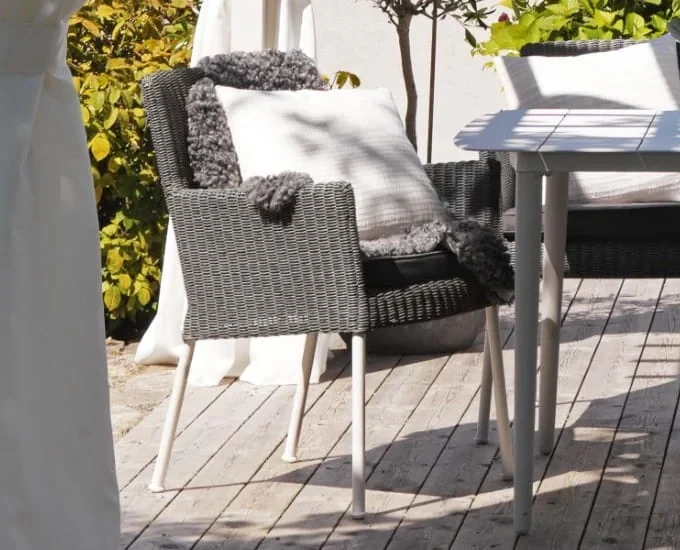 Szare krzesło CLUNY technorattan aluminium