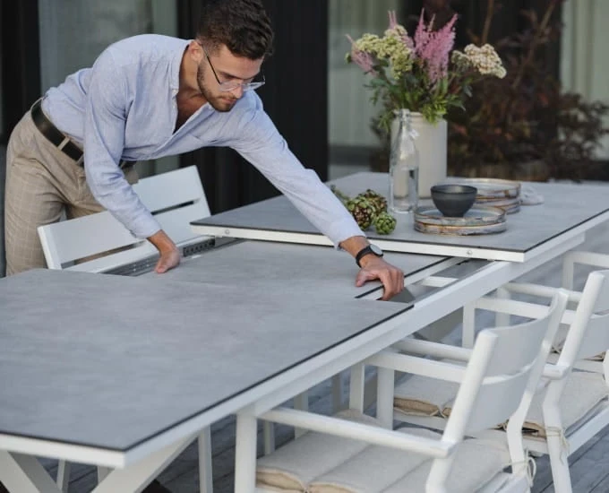 Duży stół rozkładany z blatem HPL Richmond