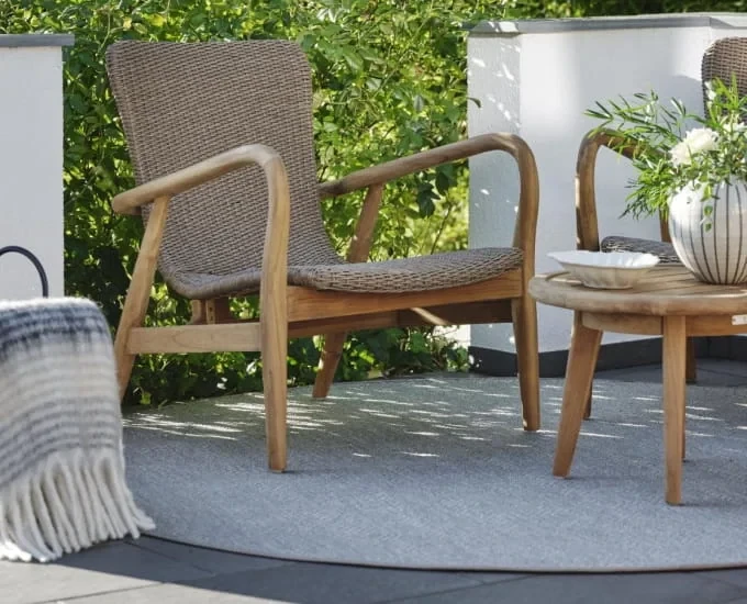 Fotel wypoczynkowy z drewna teak Lilja