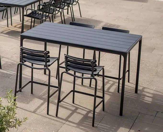 Metalowe krzesło barowe z oparciem Clips (wyższe)