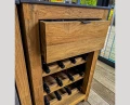 Kuchnia teak z blatem gres z przegrodami na wino