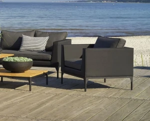 Nowoczesny czarny fotel Calvi