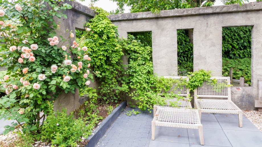 betonowa kostka na tarasie